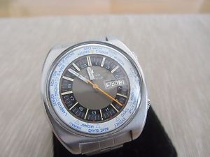 Extremely Rare Bulova Accutron World Time with original  steel Band TopCondition