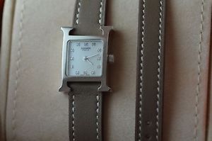 AUTH Hermes Heure HH1.190 Diamond and Mother of Pearl, AU750 Ladies Watch