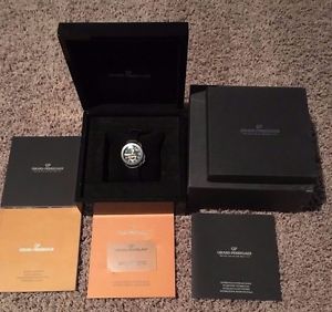 GIRARD PERREGAUX BMW ORACLE SEAHAWK II with POWER RESERVE BOX & PAPERS