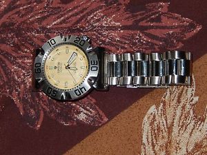 Croton Men's Stainless Steel Swiss Automatic Bracelet Watch