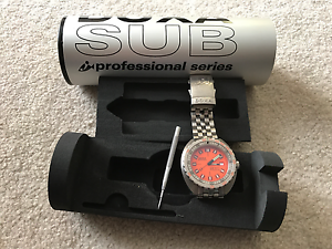 DOXA SUB 800ti Professional titanium dive watch