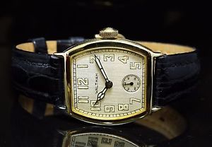 14ct Yellow Gold Waltham Tonnau mechanical wrist watch