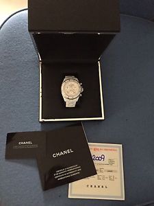 Chanel J12 H2009 Automatique White Ceramic Watch