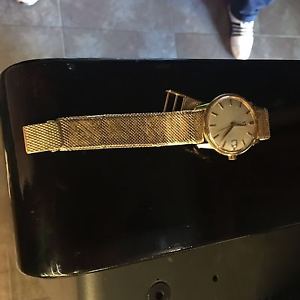 UNIQUE OMEGA SEAMASTER  AUTOMATIC SOLID GOLD CASE AND BRACELET