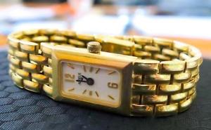 montre bracelet pour femme or jaune 18 carats marque AUREUS très chic