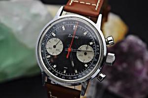 Vintage Zodiac Panda Dial 36 mm Chronograph Valjoux 7734