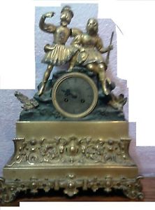 antico orologio da tavolo del XVII secolo