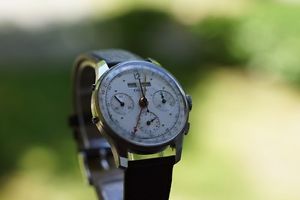 VINTAGE DOXA CHRONOGRAPH TRIPLE-DATE STAINLESS STEEL VALJOUX 72 C RARE WATCH!