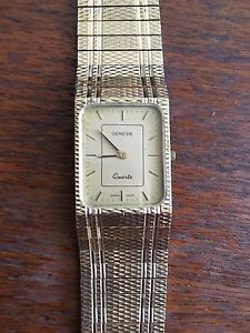 Vintage Geneve Watch 14k Gold With Quartz Movement