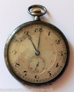 TAVANNES & Co WW1 extremely flat railway military pocket watch chronometer 12/24