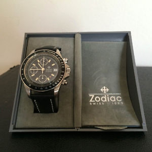 ZODIAC RED DOT AUTOMATIC CHRONOGRAPH - RARE - AS NEW CONDITION