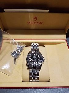 Women's Tudor Carbon Black