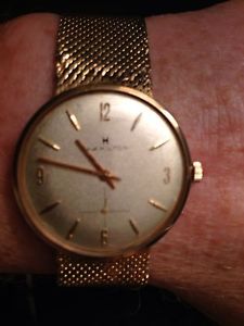 Hamilton Thinline Model 2032B  ALL Solid 14K Gold Watch