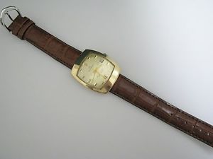 Vintage - 1970's Men's Bucherer Chronometer Watch with Date in 18k Gold