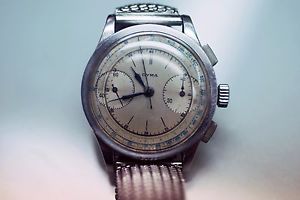 Vintage military Cyma Tavannes chronograph original dial 3 color scales watch