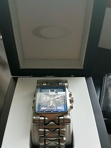 Like new Oakley Minute Machine watch impeccable condition time tank