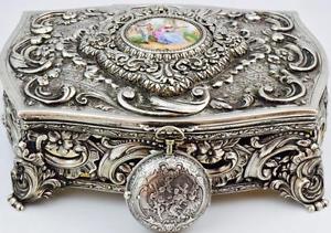 MUSEUM Renaissance Verge Fusee Repousse silver watch&820g heavy silver case.1730