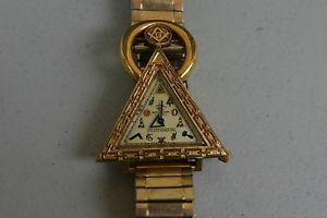 VINTAGE MASONIC WALTHAM TRIANGLE WATCH MANUAL WIND GOLD PLATED needs service