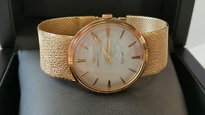 Vintage Luxury Gentelmans  HAMILTON "ST JAMES" Watch in Solid 18 k Gold 0.750