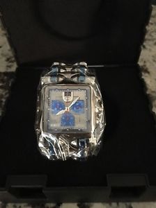 New In Box Oakley Minute Machine Titanium Bracelet Polished Blue Dial 26-328