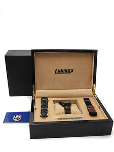 【Excellent Condition】 LUMINOX 9000 Series Black Bird 9032 SR-71 Quartz Watch