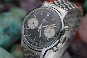 Vintage ZODIAC Chronograph Panada Dial Valjoux 7733 Base Metal Men's Watch
