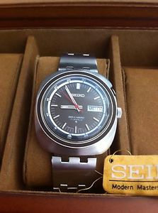 VINTAGE SEIKO BELL-MATIC 17 JEWELS WATCH JAPAN
