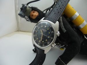 WYLER VETTA JUMBOSTAR VINTAGE DIVERS 43 MM. COMPRESSOR 200 MT NOS! FULL SET 1968