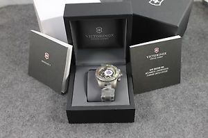 Victorinox Swiss Army Divemaster Titanium Chronograph 241660 MSRP 3350.00