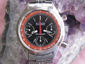 VINTAGE 1960 WITTNAUER PROFESSIONAL CHRONOGRAPH