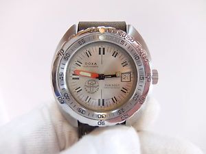 VINTAGE DOXA SUB 300T SEARAMBLER AUTOMATIC AQUALUNG DIVER WATCH (WATCH VIDEO)