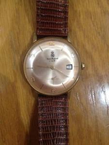 REAL MADRID GOLD VINTAGE RARE COLLECTORS WATCH MADE IN 1972.