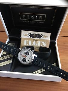 Vintage chronograph Elgin valjoux 7733 Carrera
