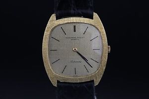 Vintage Audemars Piguet 18k Gold Automatic K2120 Movement Superb Dial and Case