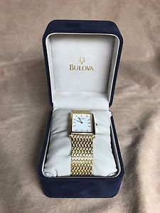 Bulova 14 kt Gold Men's Dress Watch Model 95C07