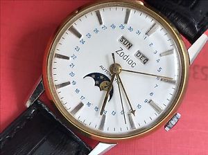 WRISTWATCH VINTAGE ZODIAC TRIPLE CALENDAR MOONPHASE AUTOMATIC CAL 74  SERVICED