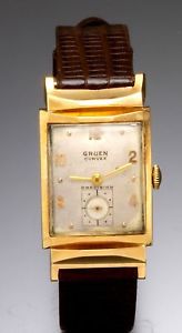 14K Gold Gruen Curvex Watch with Fancy Lugs C1940s 17 Jewel Mechanical Hand Wind