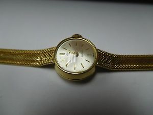 18 kt Ladies Bucherer Watch Runs and keeps time Solid Gold case and band