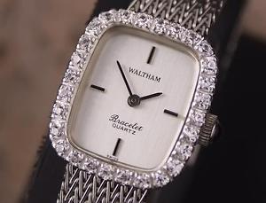 Waltham Ladies Beautiful Swiss Made 1980s Quartz Luxury Dress Watch DSI24