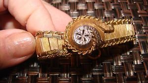 vintage Altair 14 kt yellow gold watch 30 grams