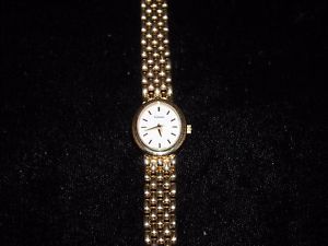 585 14k yellow gold Tourneau quartz women's wrist watch 31 grams 7.25 inch