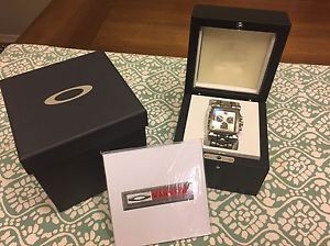 Oakley Minute Machine 10-194 Wrist Watch for Men
