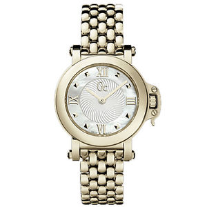 Guess Collection Femme Bijou Women's 30mm Synthetic Sapphire Watch X52004L1S