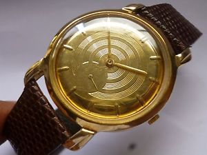 Vintage RARE MOVADO LABERINTO 18K. SOLID GOLD bumper EXCELLENT Swiss made