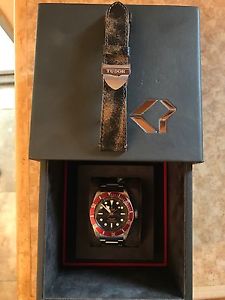 Tudor HERITAGE BLACK BAY 79220R Wrist Watch for Men WITH BOTH FACTORY STRAPS