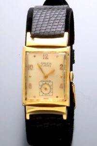 Vintage 14K Gold Gruen Curvex Watch C. 1940’s