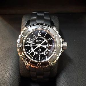 Chanel J12 Genuine Quartz used