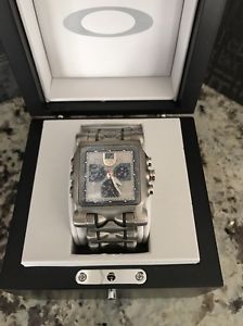 **Oakley Silver OMM Minute Machine Silver  Watch RARE!!! 10-194 New In Box