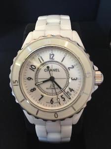 CHANEL Women'S J12 33MM white ceramic quartz analogue watch H0968 AUTHENTIC