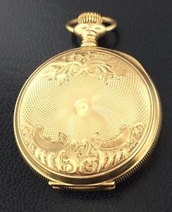 Vintage 14k yellow gold engraved Waltham covered 15jewel pocket watch